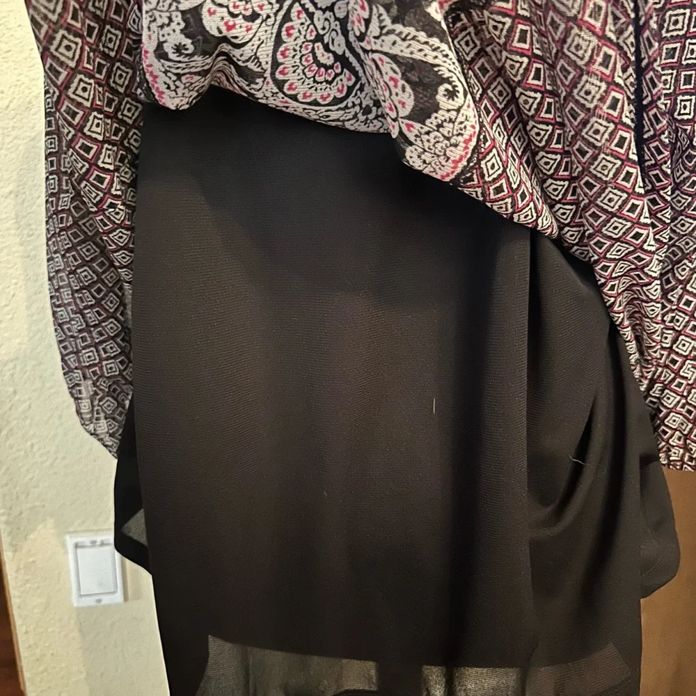 Plus Size 3X Apt.9 long cut out sleeves top - Picture 3 of 7